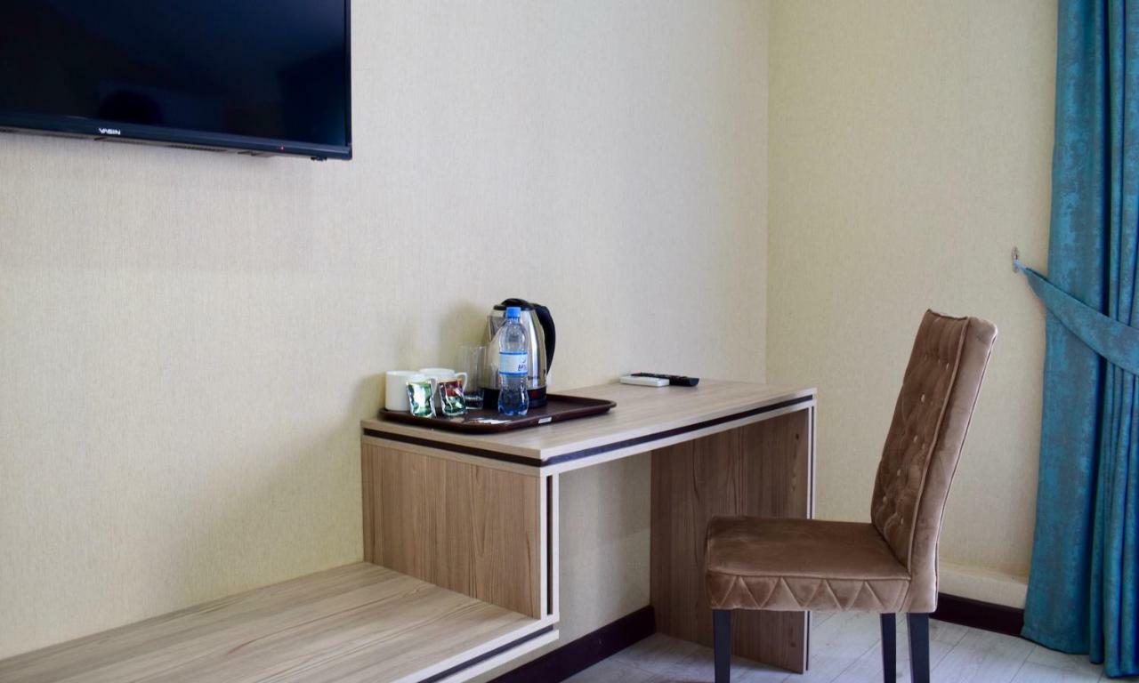 Dostar Inn Шимкент Екстер'єр фото